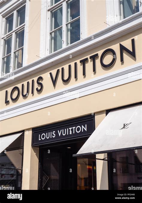 Find Louis Vuitton Stores in Denmark .